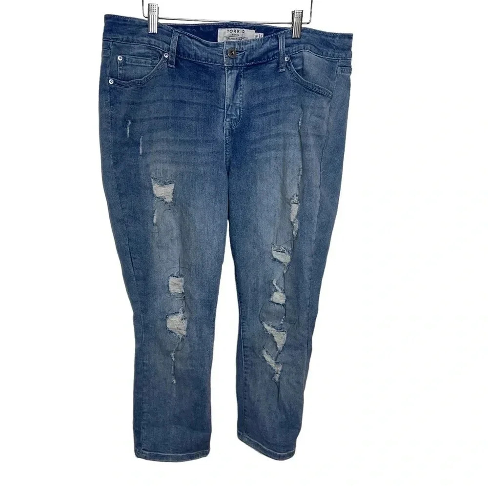 Torrid‎ 16 distressed ripped skinny cropped jeans